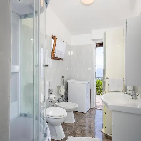 Cozy In With Outdoor Swimming Pool Ferienhaus *