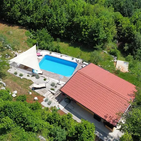 Holiday home Cozy In With Outdoor Swimming Pool